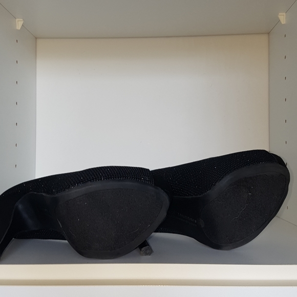 Chinese Laundry peep toe platform pumps - Picture 6 of 8